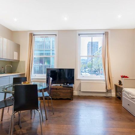 Stunning Soho Apartment Londen Buitenkant foto